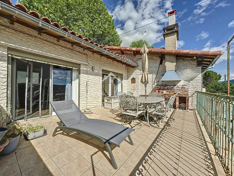Maison - 142 m² - 5 pièces