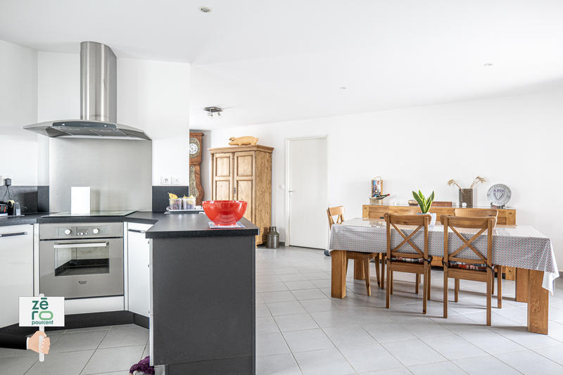 Maison - 97 m² - 5 pièces