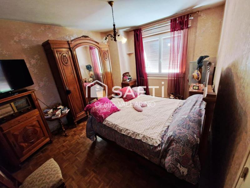 Maison - 200 m² - 9 pièces