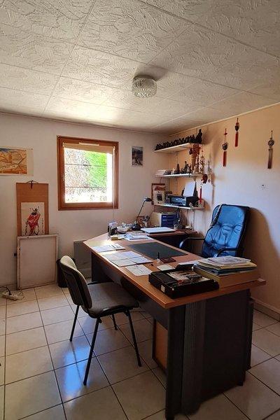 Maison - 200 m² - 10 pièces