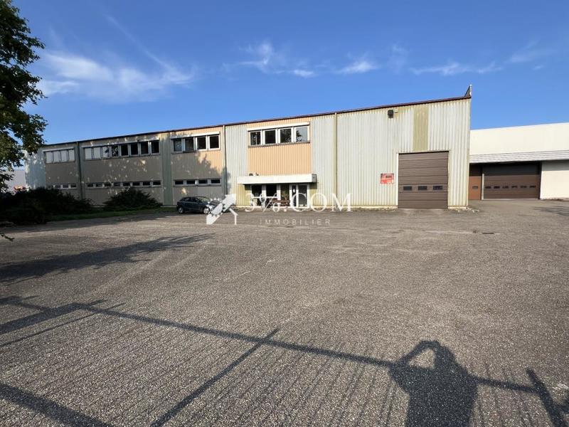 Entrepôt - 3 860 m²