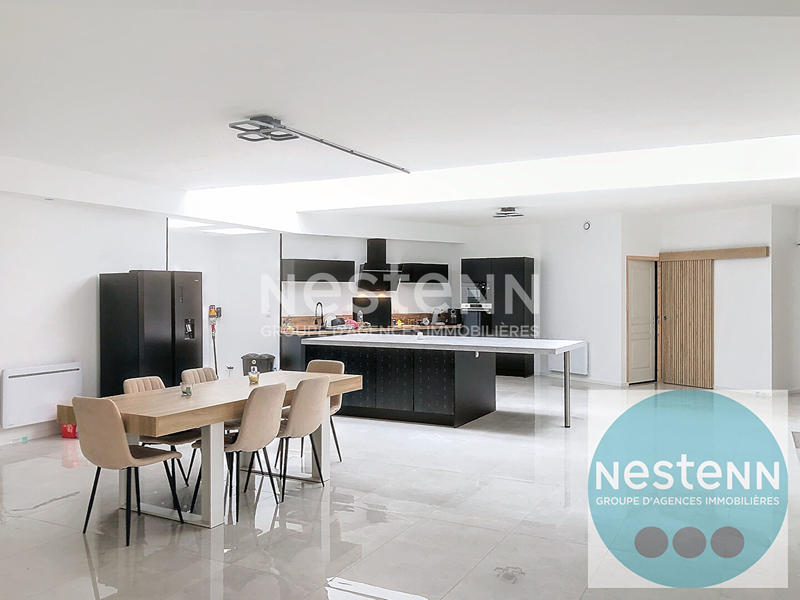 Loft - 366 m² - 6 pièces