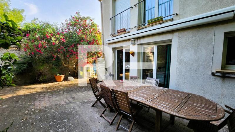 Maison - 170 m² - 8 pièces