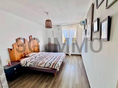 Appartement - 94 m² - 4 pièces