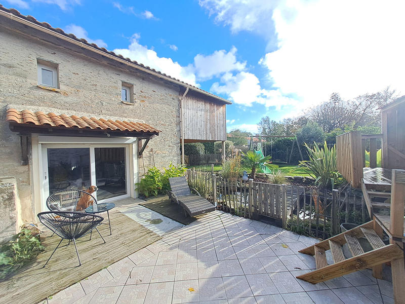 Maison - 95 m² - 4 pièces