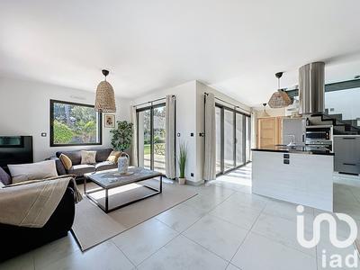 Maison - 104 m² - 5 pièces