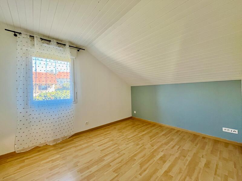 Maison - 103 m² - 5 pièces