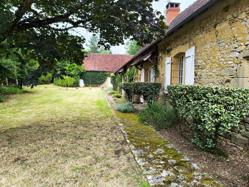 Maison - 196 m² - 9 pièces