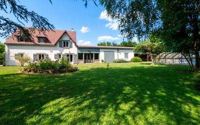 Maison - 160 m² - 7 pièces