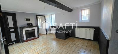 Maison - 92 m² - 7 pièces