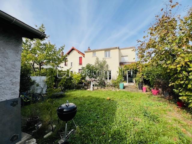 Maison - 160 m² - 5 pièces