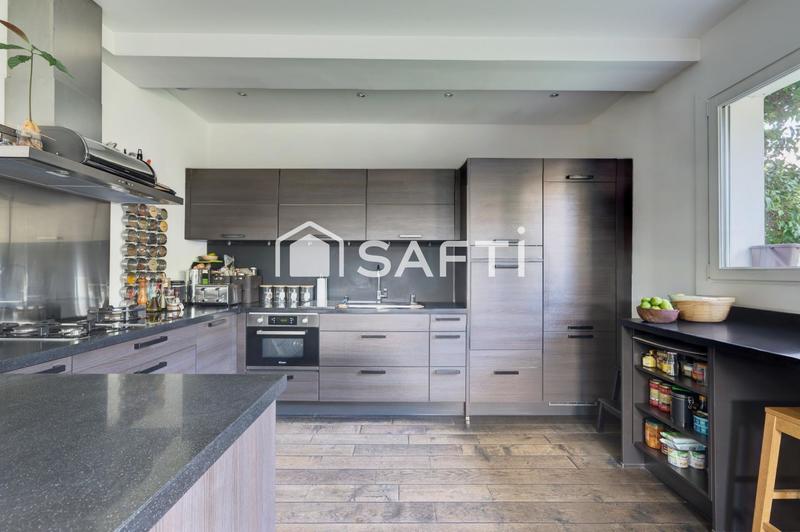 Maison - 150 m² - 7 pièces