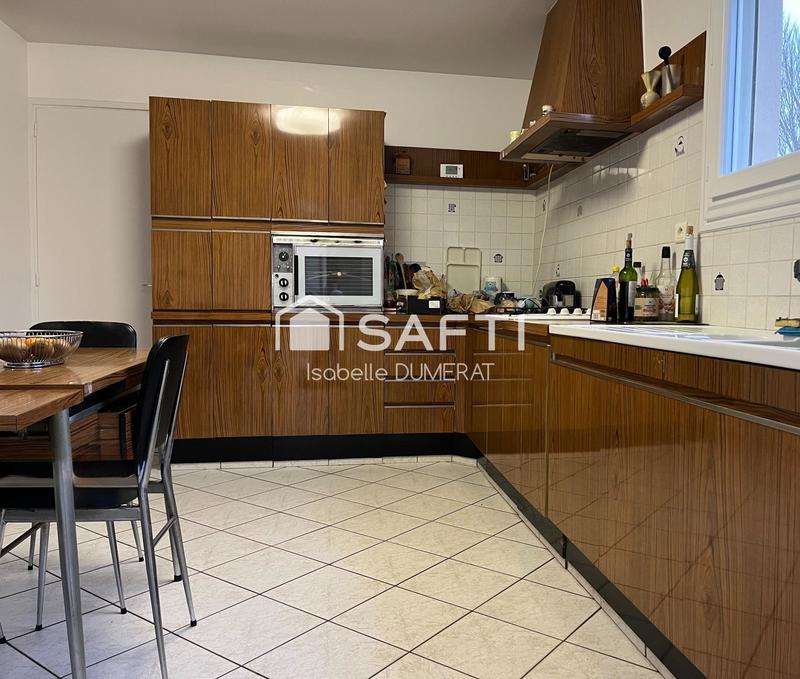 Maison - 137 m² - 5 pièces