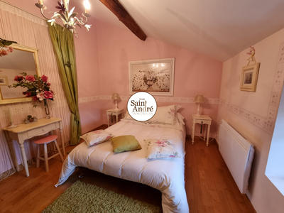 Maison - 300 m² - 8 pièces