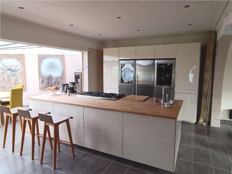 Maison traditionnelle - 156 m² - 7 pièces