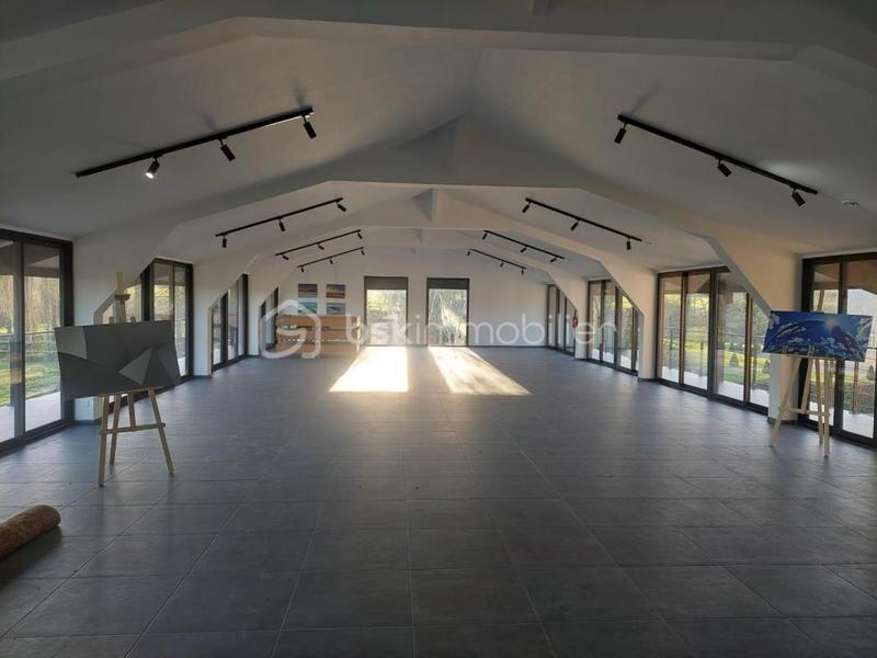 Maison - 540 m² - 14 pièces