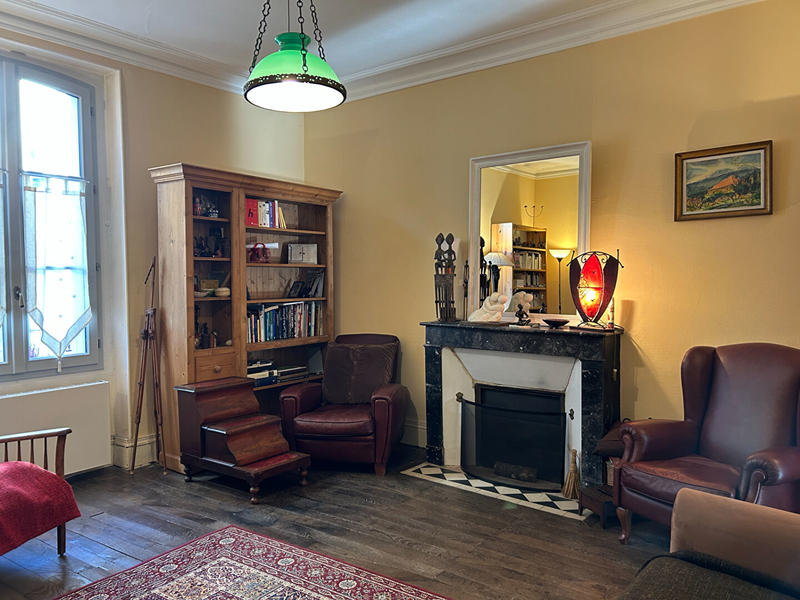 Maison - 205 m² - 6 pièces