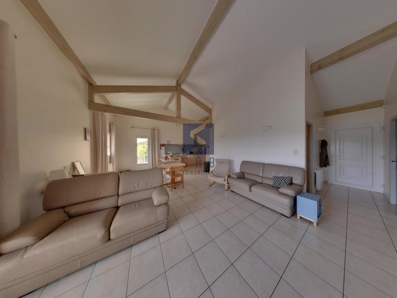 Maison - 95 m² - 4 pièces