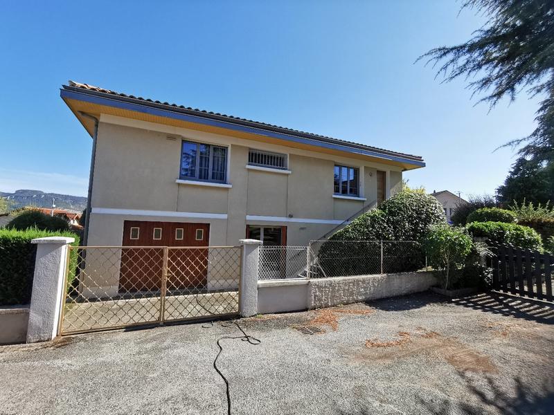 Maison - 140 m² - 6 pièces