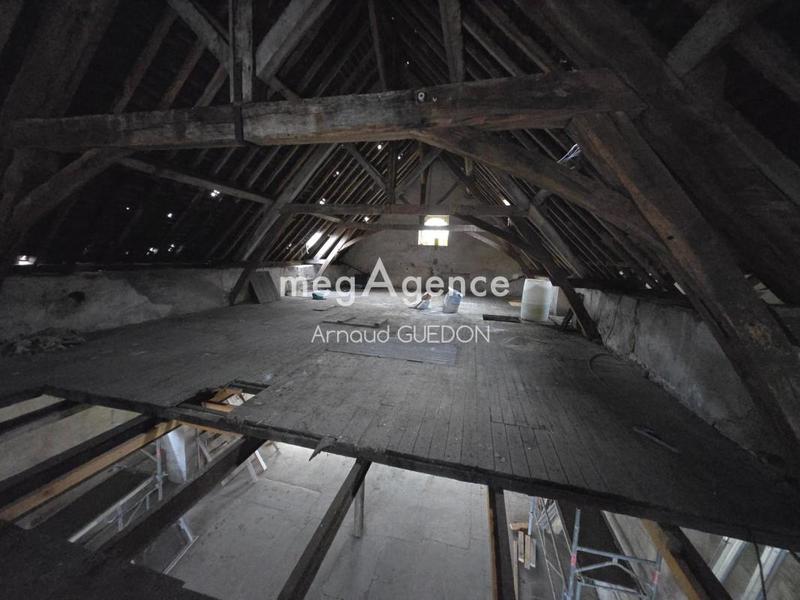 Appartement - 220 m² - 2 pièces