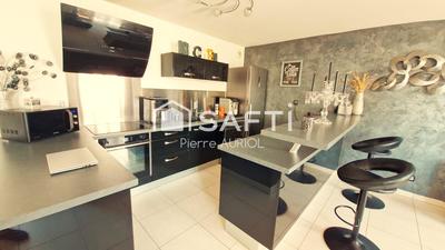 Appartement - 94 m² - 4 pièces