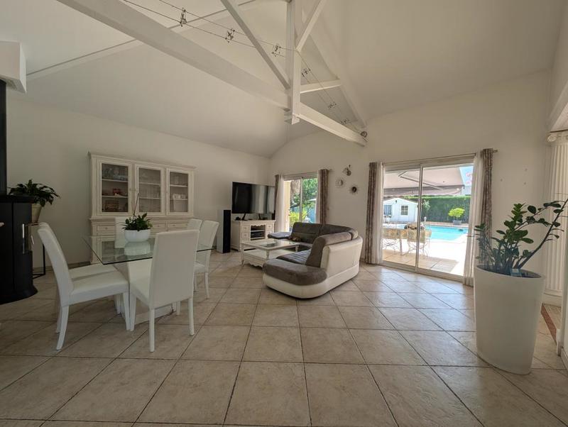 Villa - 145 m² - 6 pièces