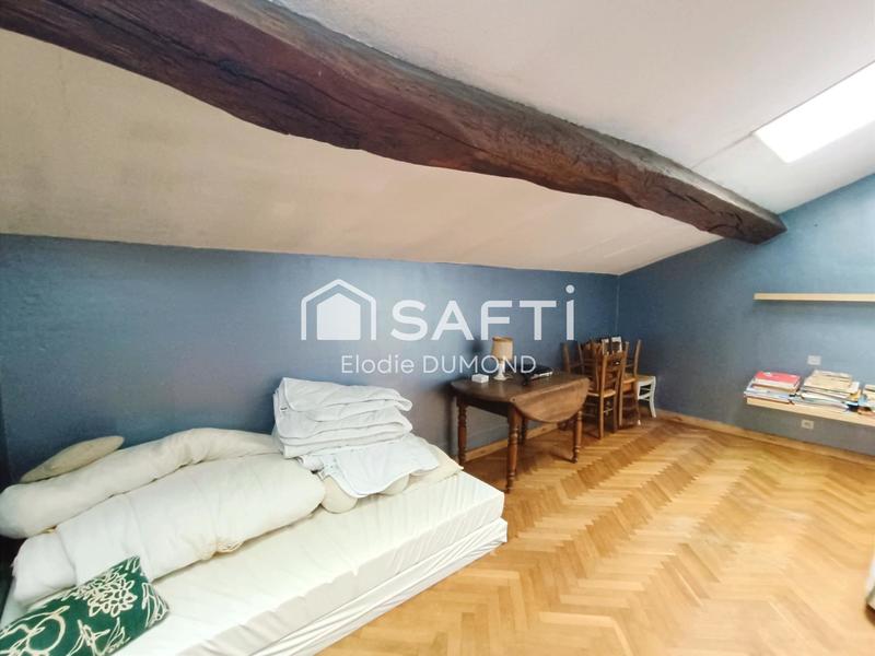 Maison - 261 m² - 8 pièces