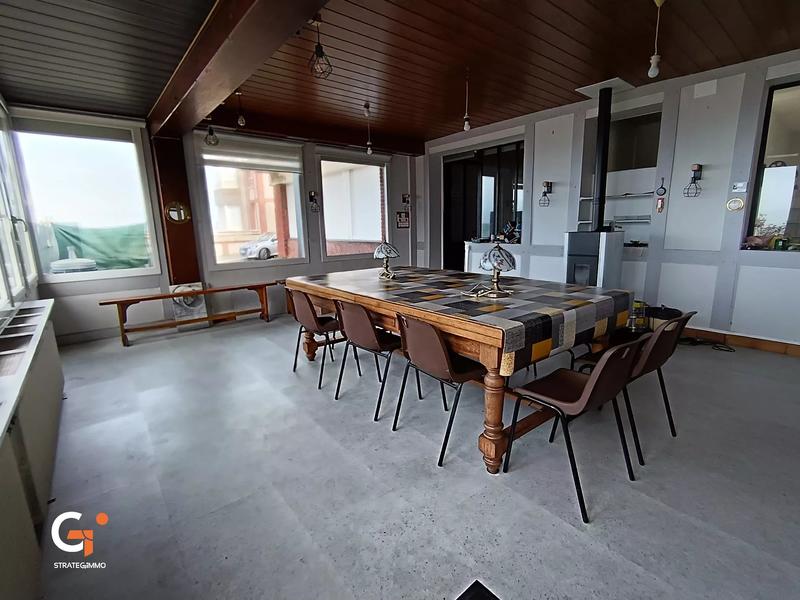 Maison - 165 m² - 8 pièces