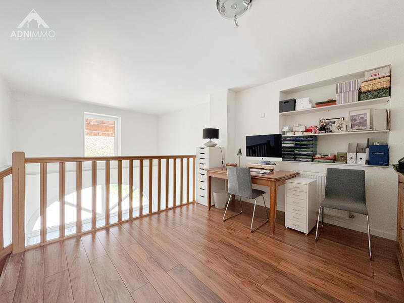 Maison - 333 m² - 10 pièces