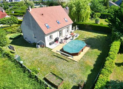 Maison - 140 m² - 6 pièces