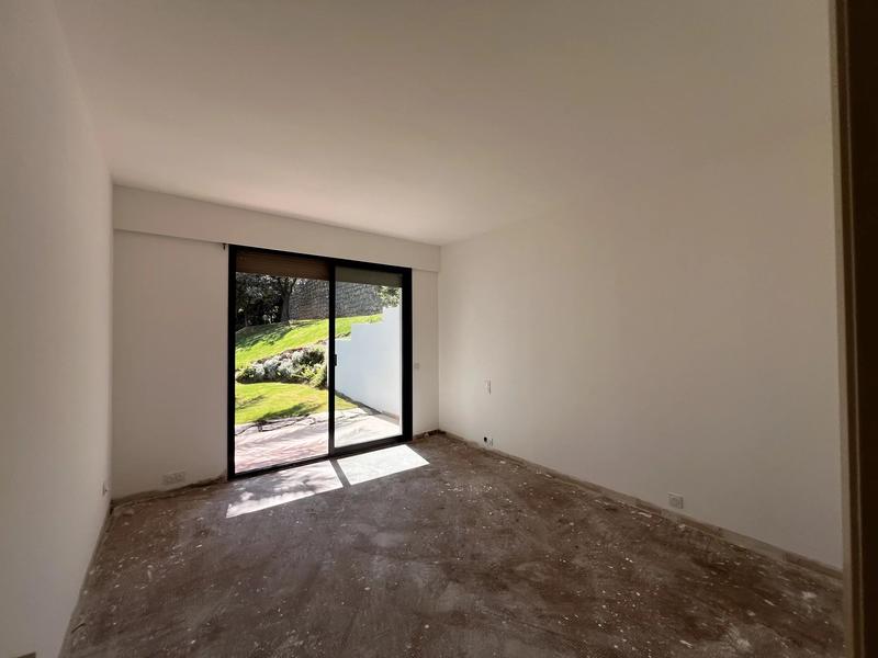 Maison - 302 m² - 5 pièces