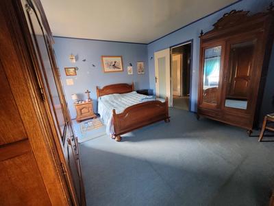 Maison - 270 m² - 10 pièces