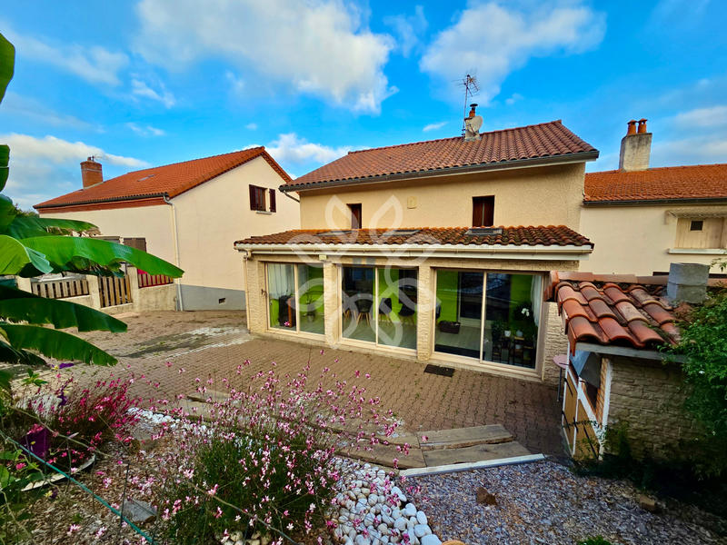 Maison - 140 m² - 7 pièces