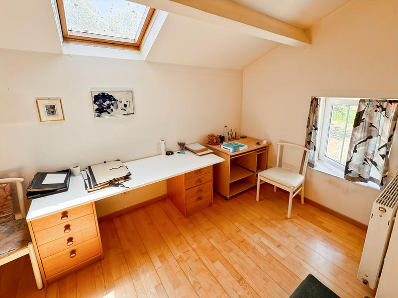 Maison - 234 m² - 9 pièces