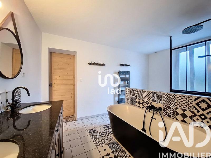 Maison - 226 m² - 7 pièces