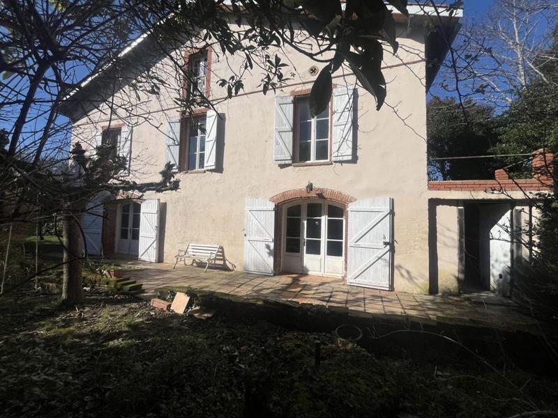 Maison - 200 m² - 5 pièces