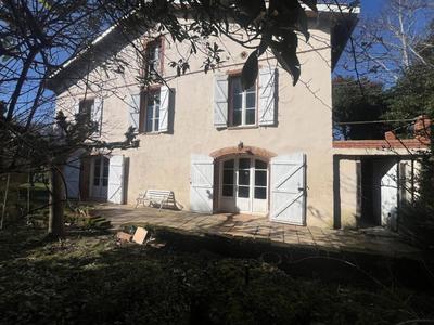 Maison - 200 m² - 5 pièces
