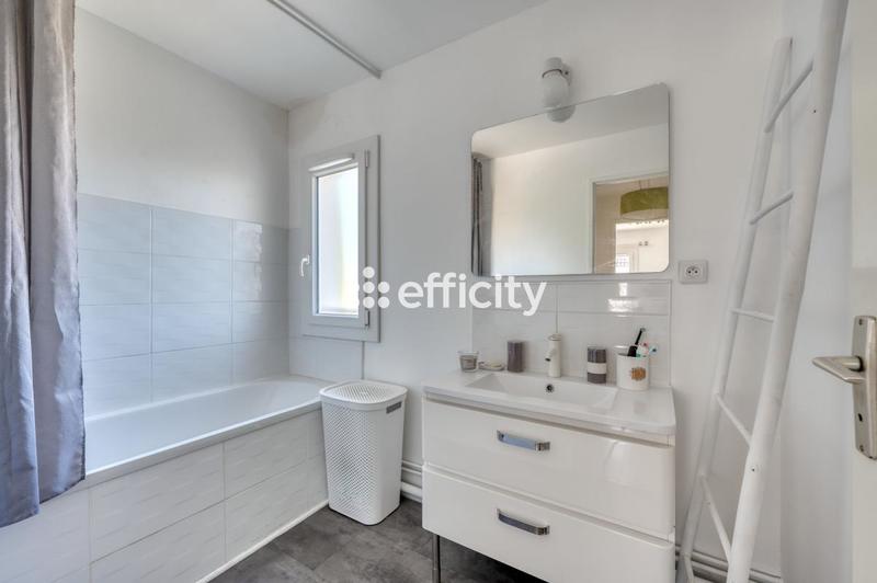 Maison - 113 m² - 6 pièces