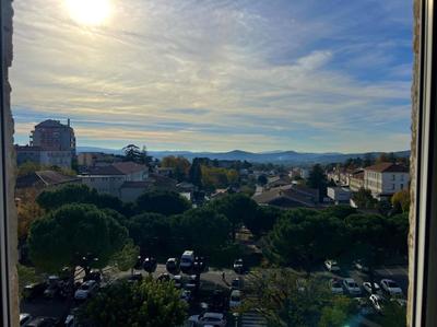 Appartement - 120 m² - 3 pièces