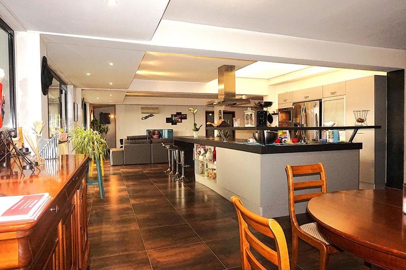 Loft - 269 m² - 6 pièces