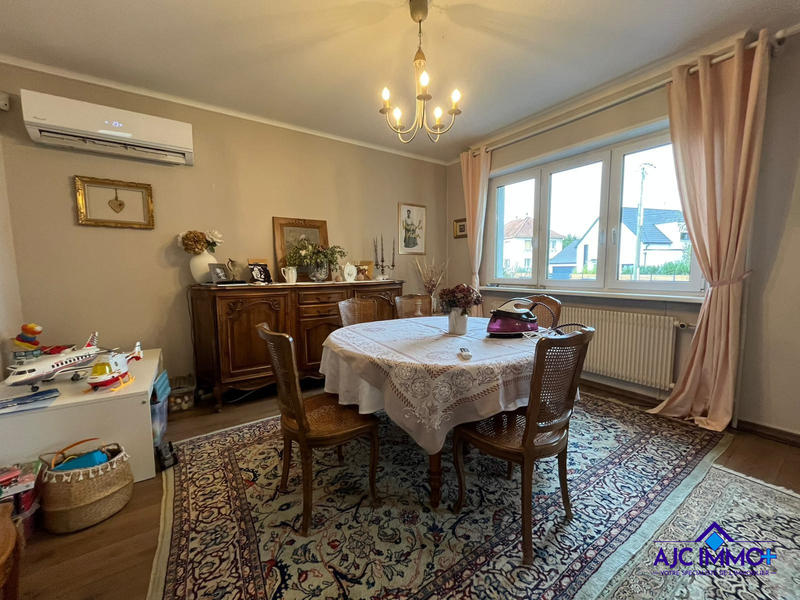 Maison - 135 m² - 6 pièces