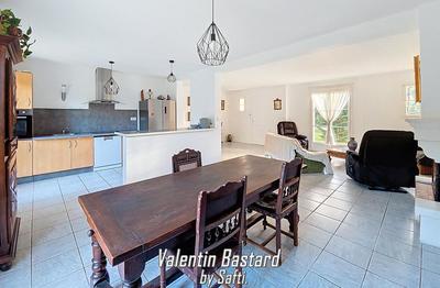 Maison - 105 m² - 5 pièces