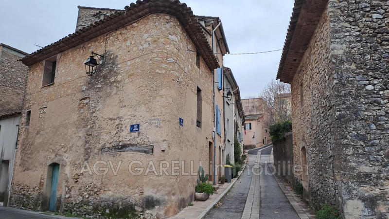 Maison de village - 85 m² - 3 pièces