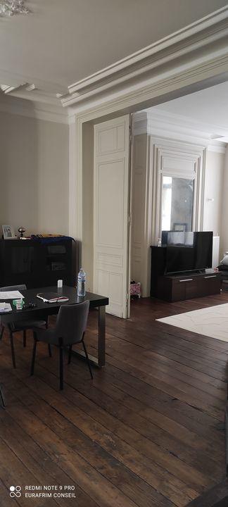 Appartement - 85 m² - 5 pièces