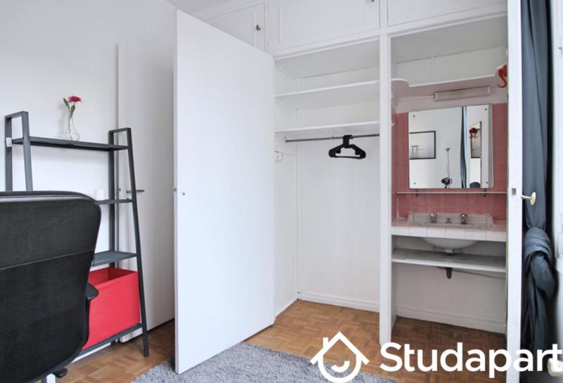 Chambre - 11 m² - 1 pièce
