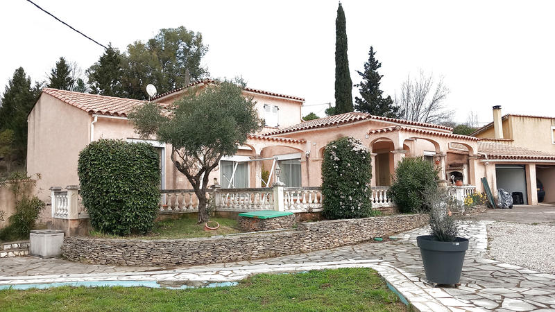Villa - 137 m² - 6 pièces