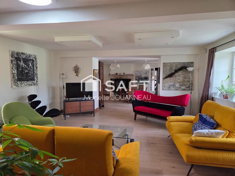 Maison - 400 m² - 16 pièces