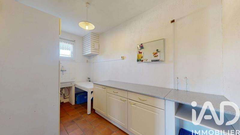 Maison - 220 m² - 7 pièces