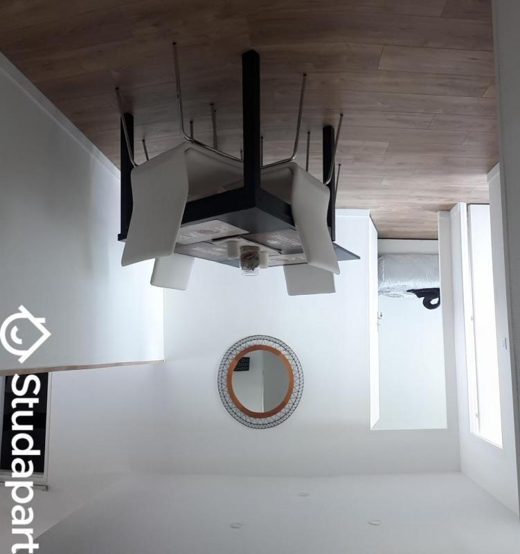 Chambre - 9 m² - 1 pièce