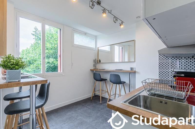 Chambre - 11 m² - 1 pièce